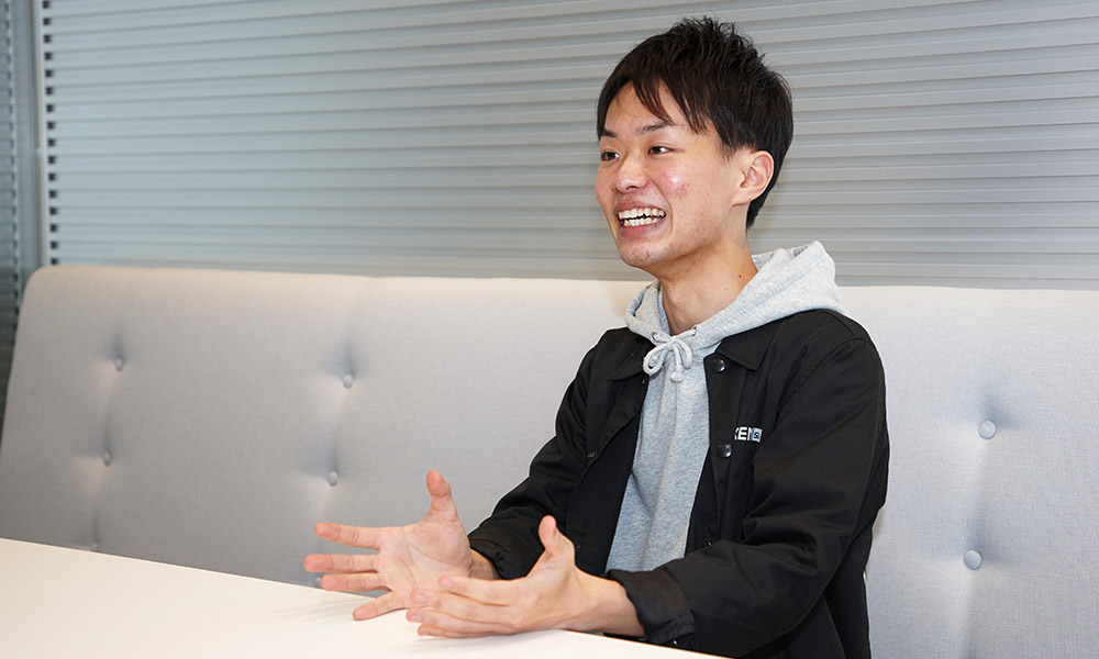 成影 力（ナルカゲ リキ）の写真